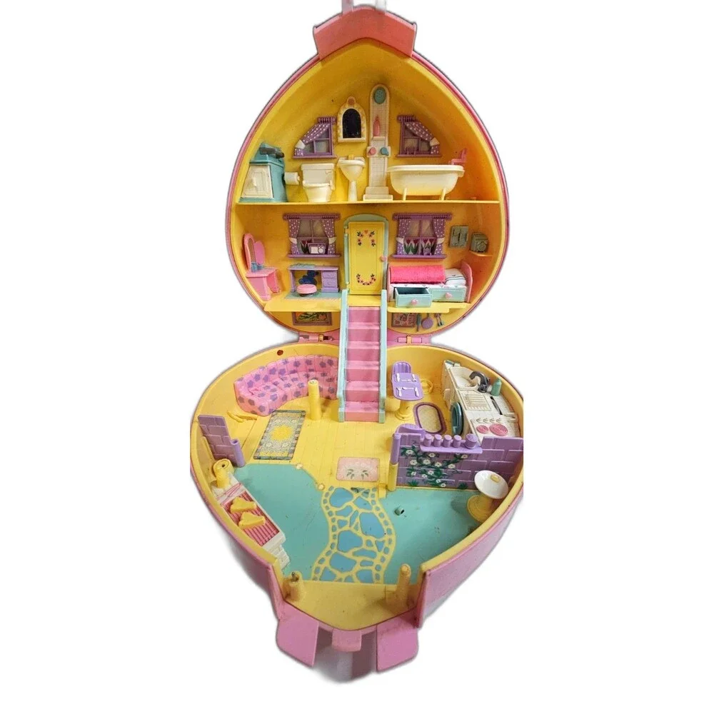 Vintage 1992 Bluebird Lucy Locket Heart House Playset Pink Dollhouse Compact